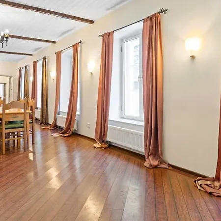 Exclusive House In Old Дом отдыха *